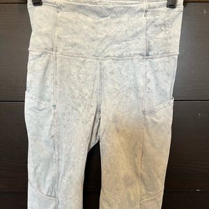 Lululemon size 4 light blue bike shorts